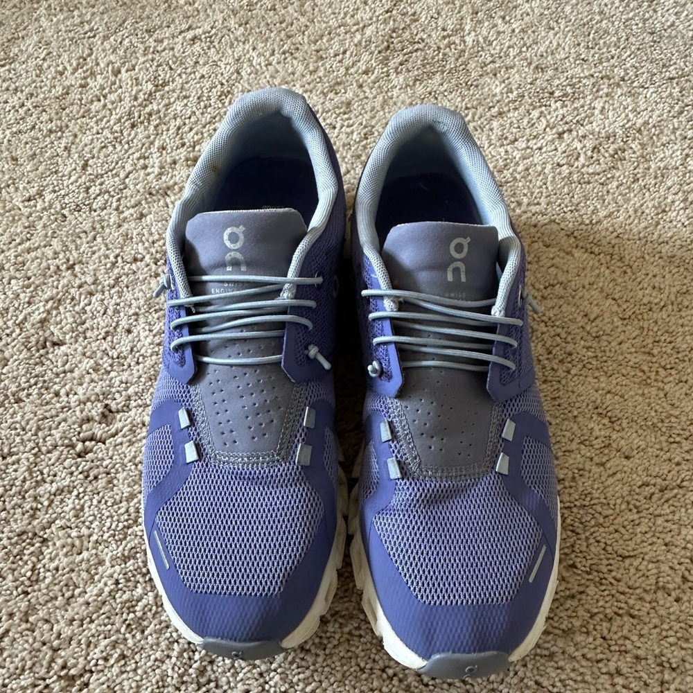 On Running Athletic Shoes in Purple and Gray